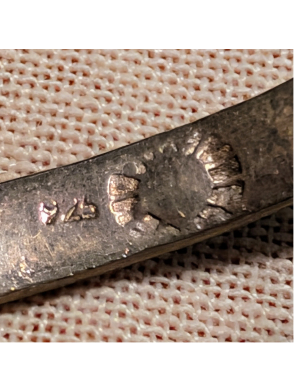 Vintage 925 Sterling Silver Floral Repousse Bangle Bracelet Oxidized Scroll 18g - Picture 3 of 6